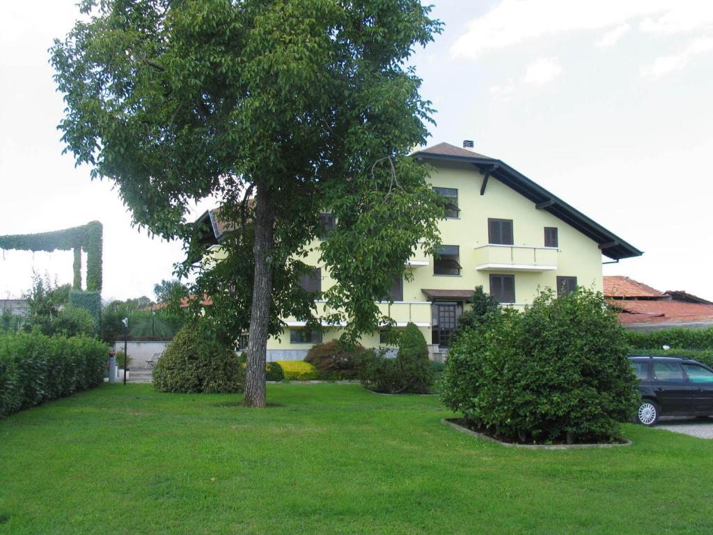 Albergo Residence Isotta Veruno ภายนอก รูปภาพ