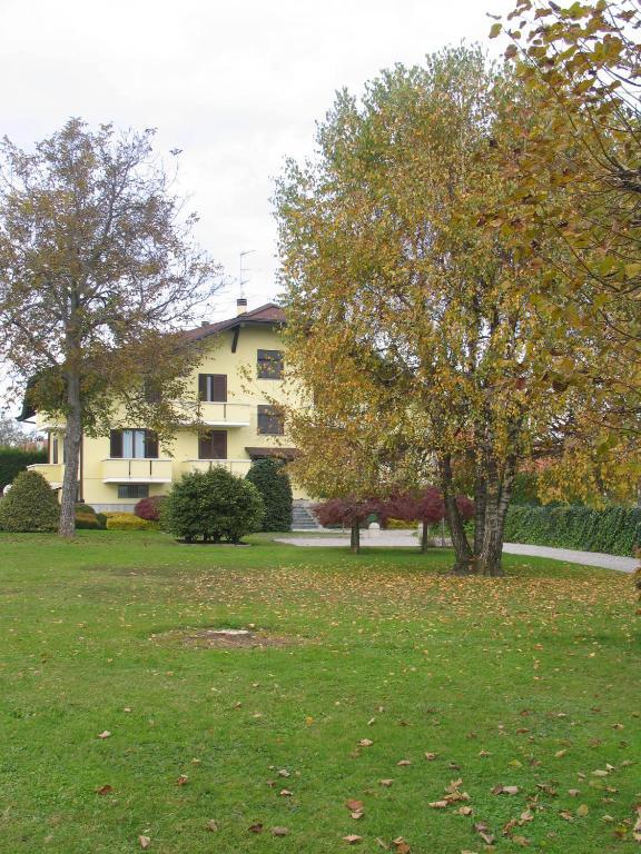 Albergo Residence Isotta Veruno ภายนอก รูปภาพ