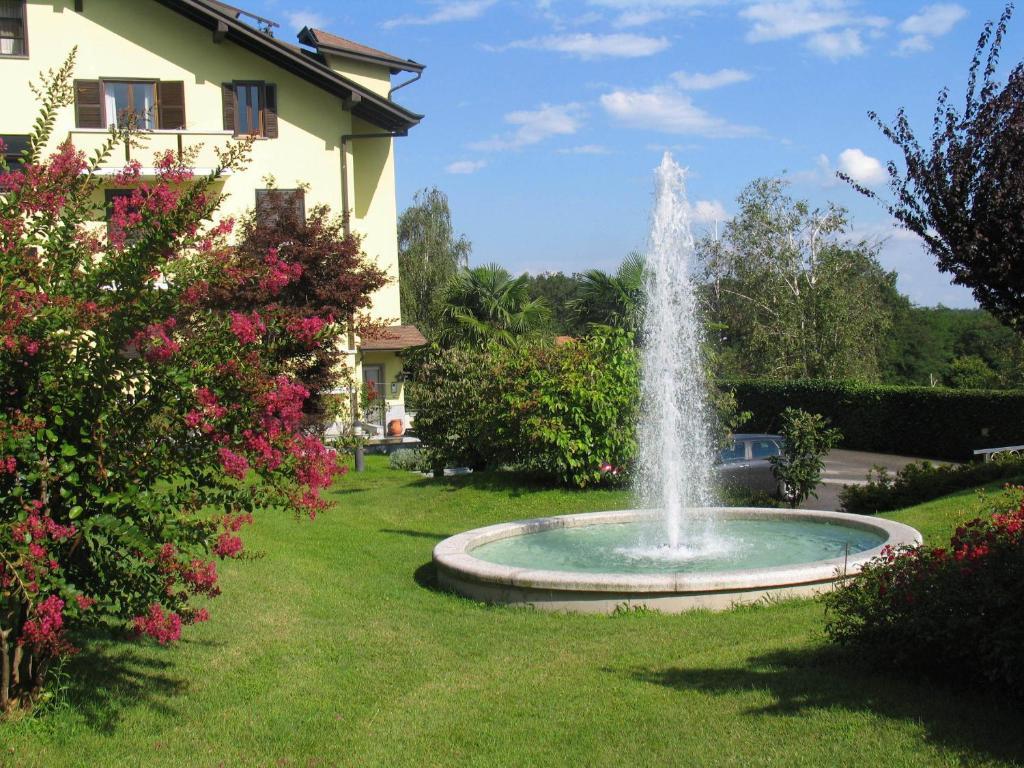 Albergo Residence Isotta Veruno ภายนอก รูปภาพ