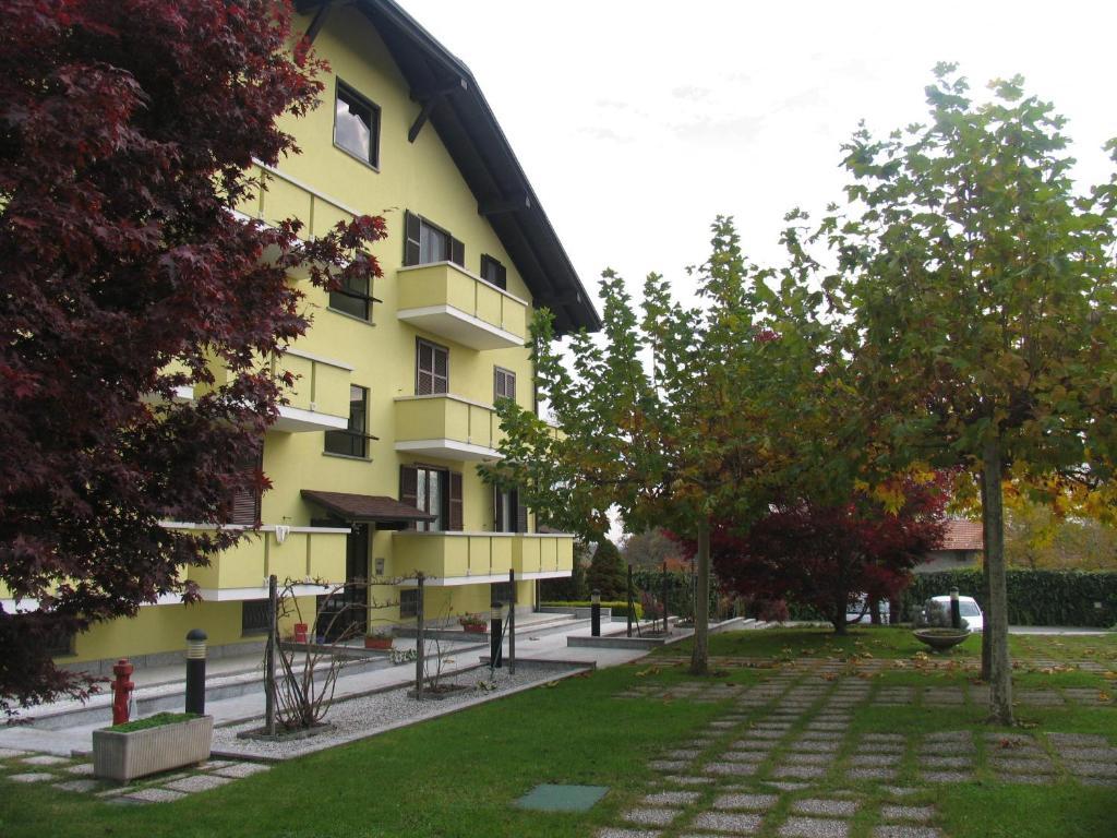Albergo Residence Isotta Veruno ภายนอก รูปภาพ
