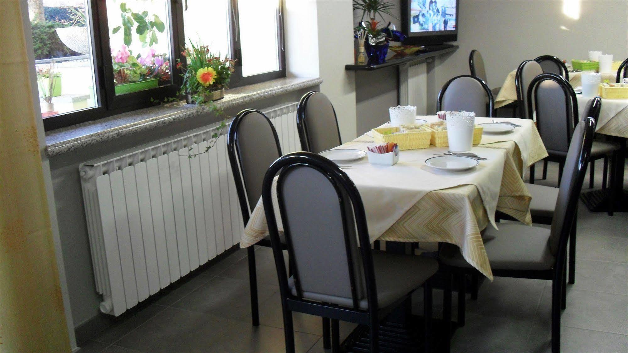 Albergo Residence Isotta Veruno ภายนอก รูปภาพ